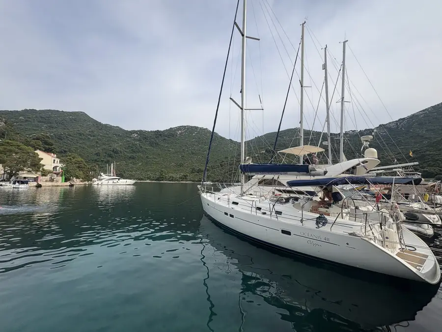Beneteau Oceanis 411 moored in a quiet harbour